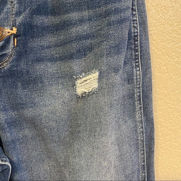Hollister‎ Ultra High-Rise Distressed Mom Jean Sz 3 - Picture 5 of 10
